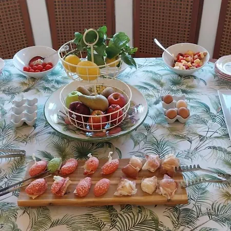 Donna Carolina Capri Bed & Breakfast